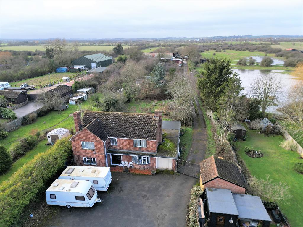 3 bedroom detached house for sale in Church Lane, Bulphan, Upminster