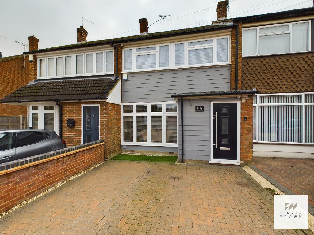 3 bedroom terraced house for sale in Larkswood Road, Corringham, Essex