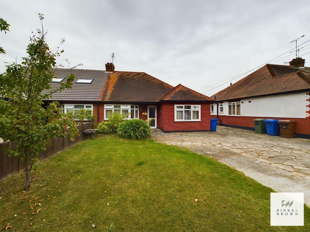 3 bedroom semi-detached bungalow for sale in Lampits Lane, Corringham ...