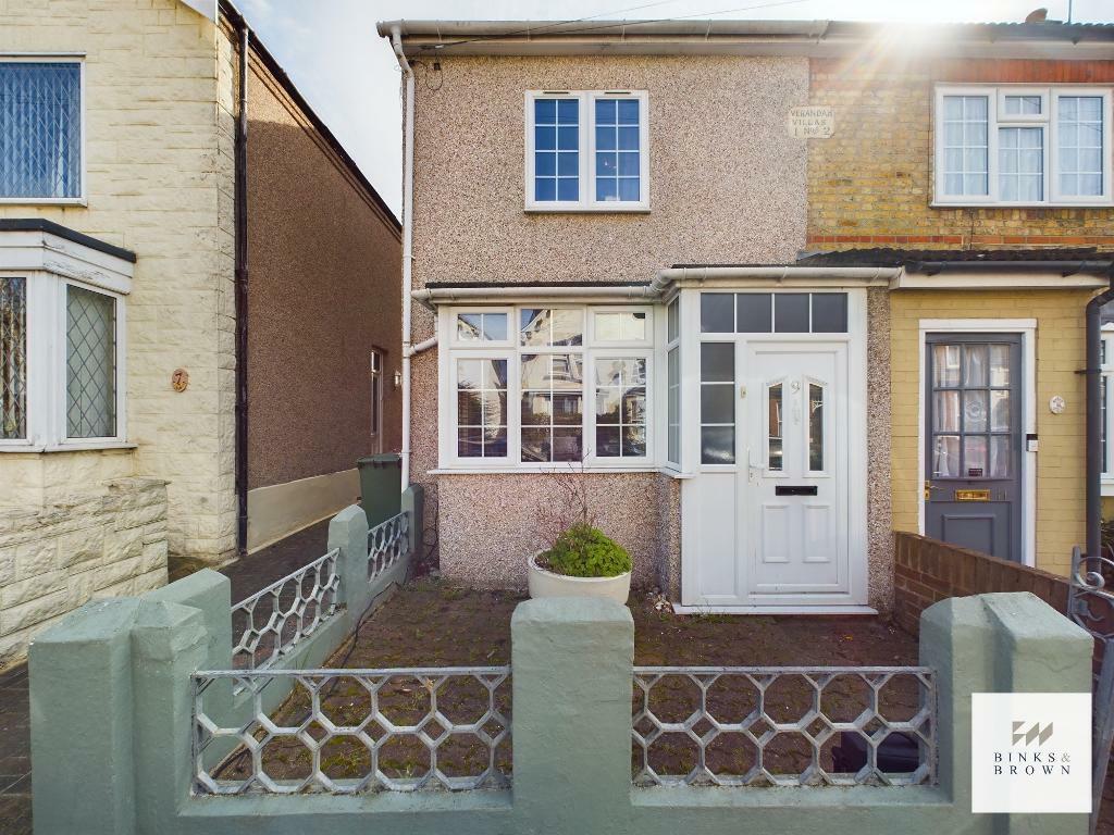 3 bedroom semidetached house for sale in Hadfield Road, Stanford Le