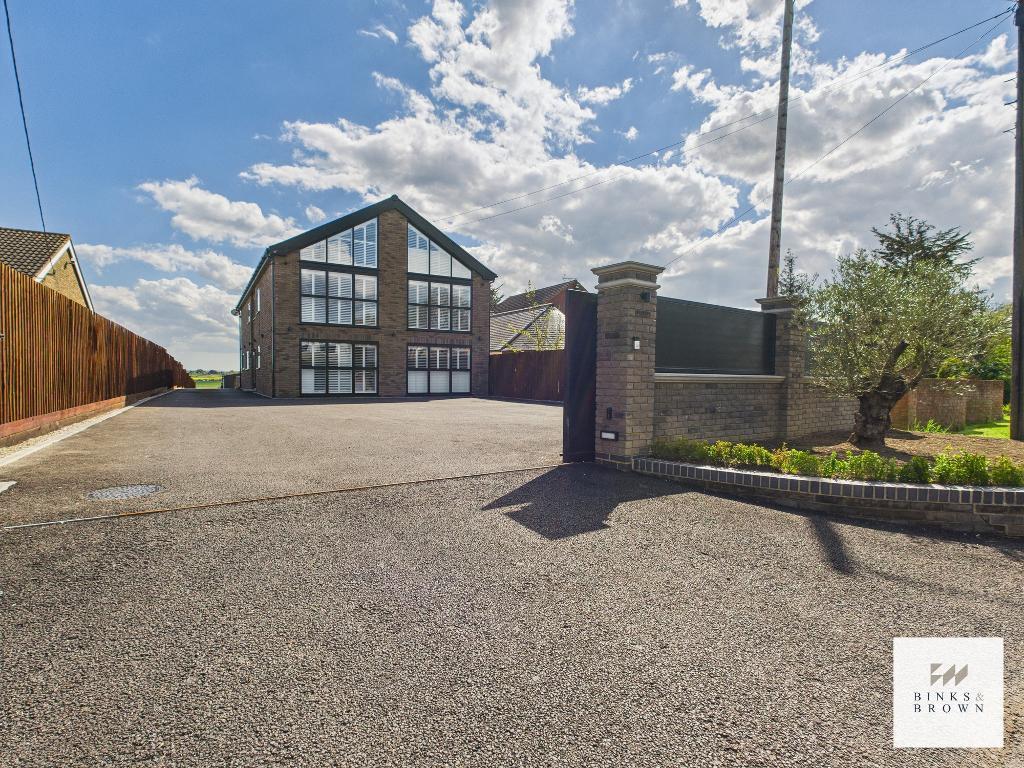 Main image of property: Orsett Road, Horndon On The Hill, Essex, SS17 8NR