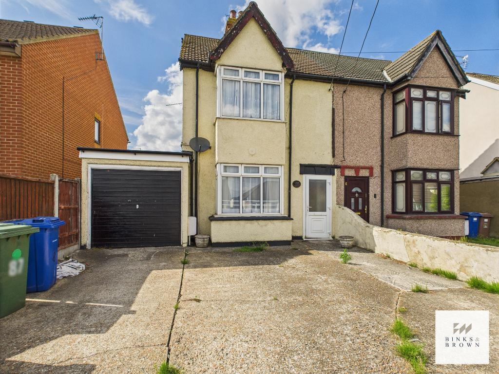 Main image of property: Giffords Cross Road, Corringham, Essex, SS17 7QD