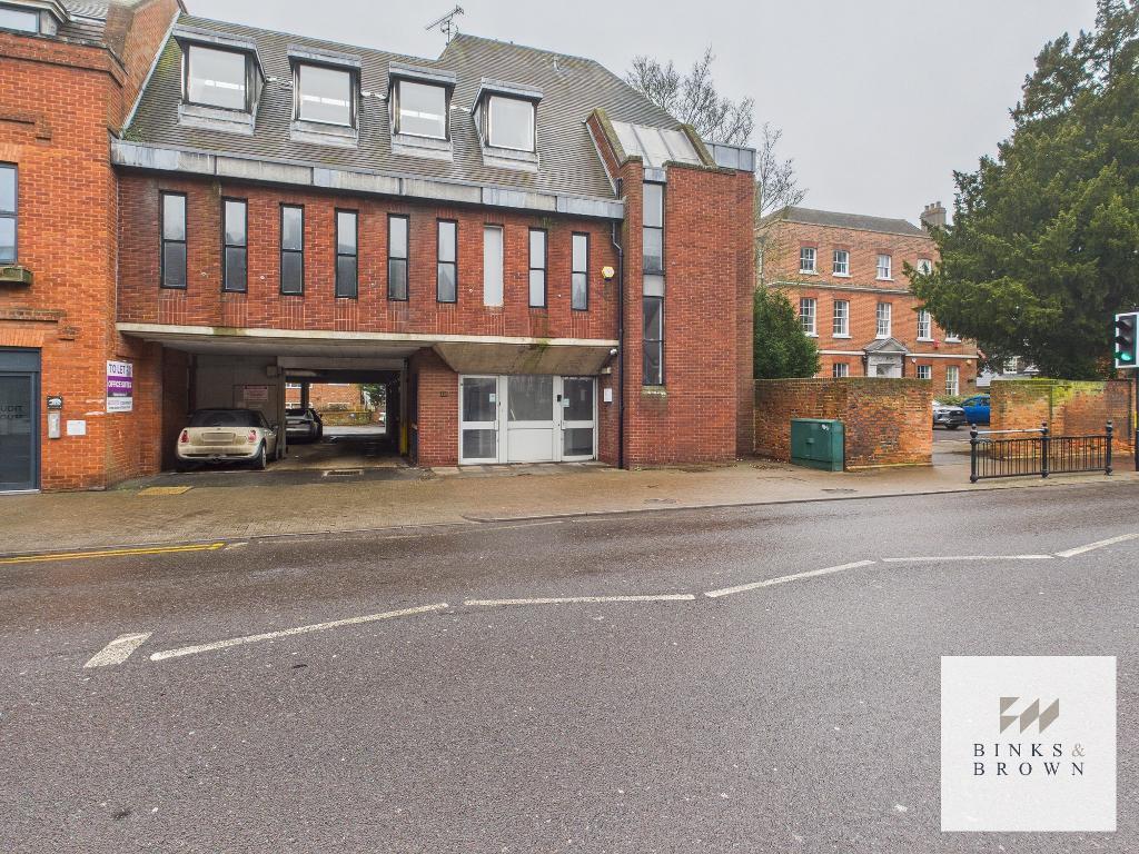 Main image of property: High Street, Billericay, Essex, CM12 9AB