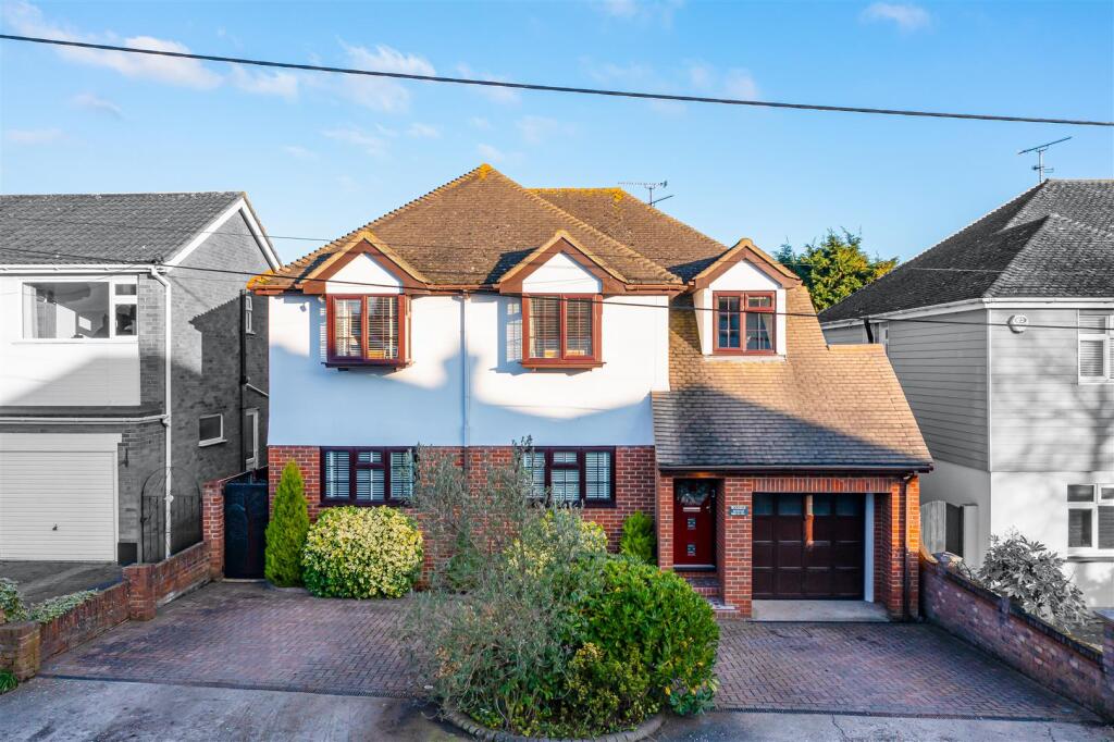Main image of property: Bullwood Approach, Hockley