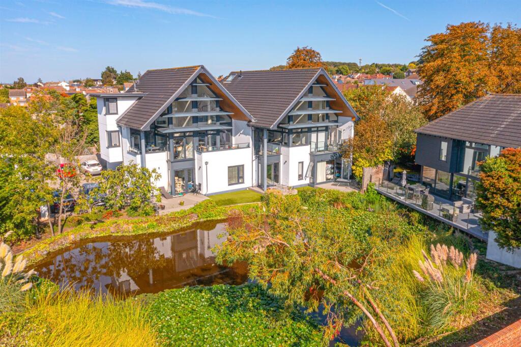 Main image of property: 89, Down Hall Road, Rayleigh