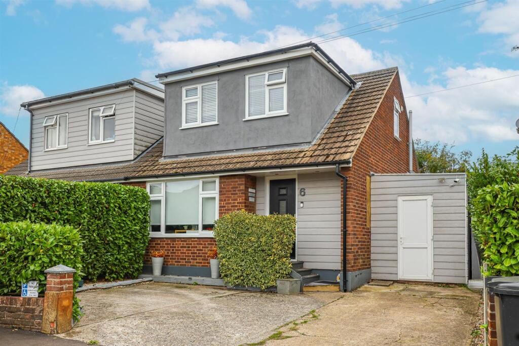 3 bedroom semi-detached house