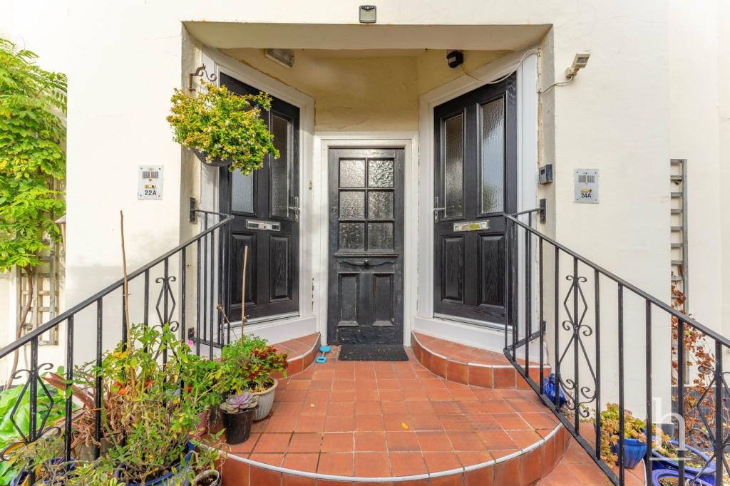 2 bedroom apartment for sale in Victoria Road, West Kirby, CH48