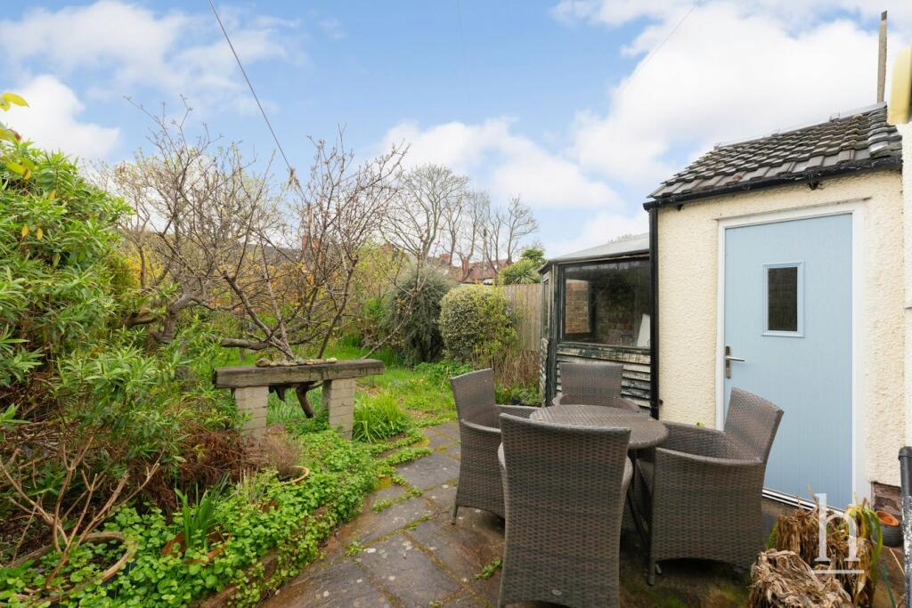 3 bedroom terraced house for sale in Station Road, Hoylake, CH47