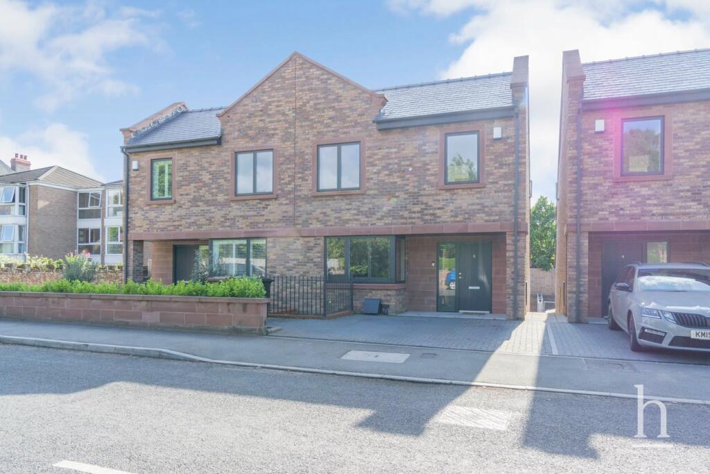 4 bedroom semidetached house for sale in Caldy Road, West Kirby, CH48