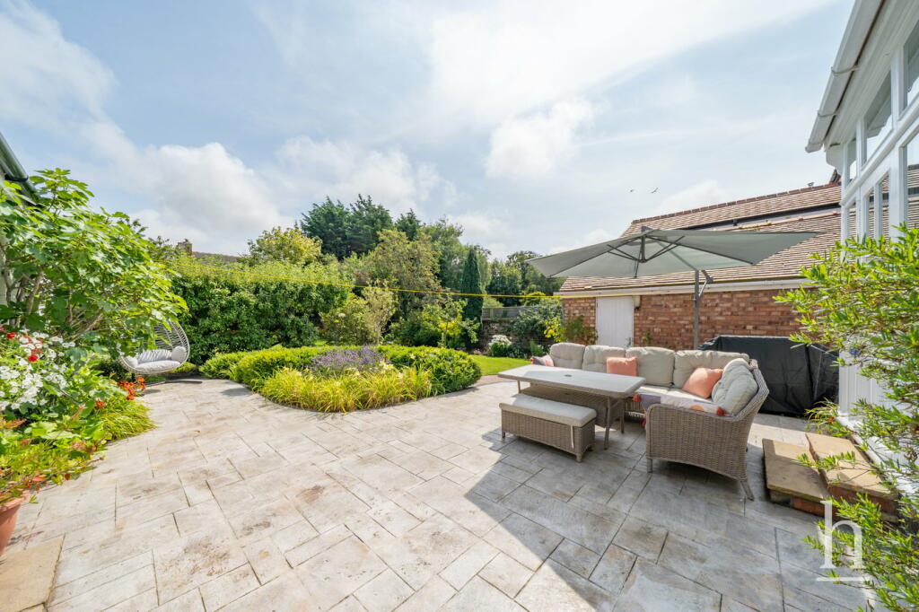 Additional property image - Meols Drive, Hoylake, CH47