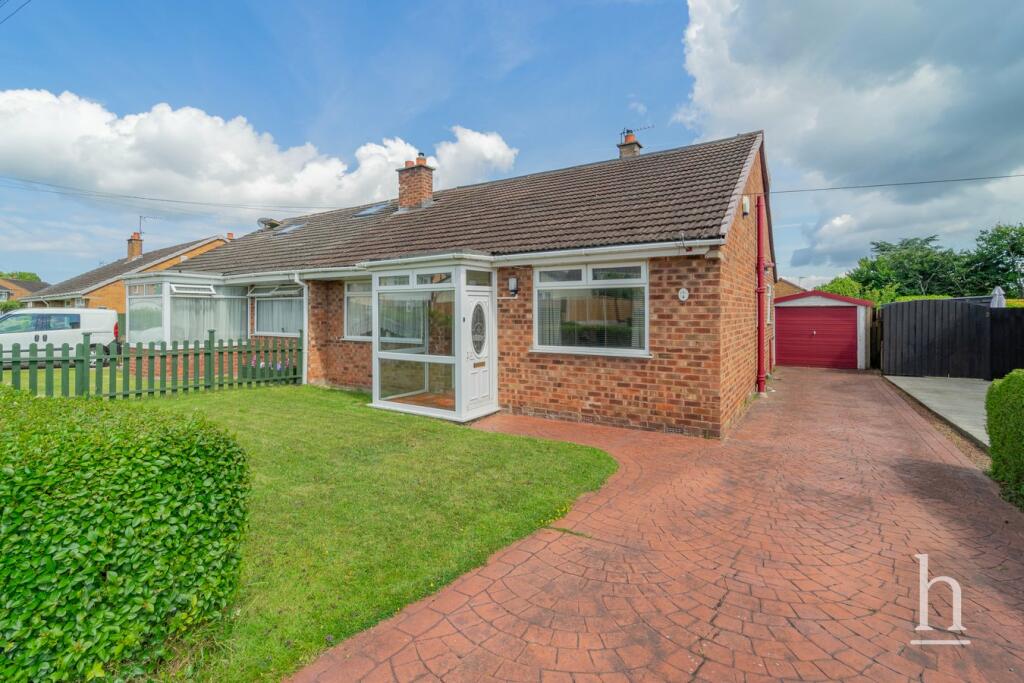 3 bedroom semidetached bungalow for sale in Dorset Drive, Pensby, CH61