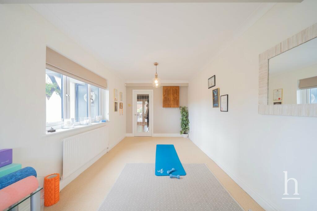 Additional property image - Barnston Road, Heswall, CH60