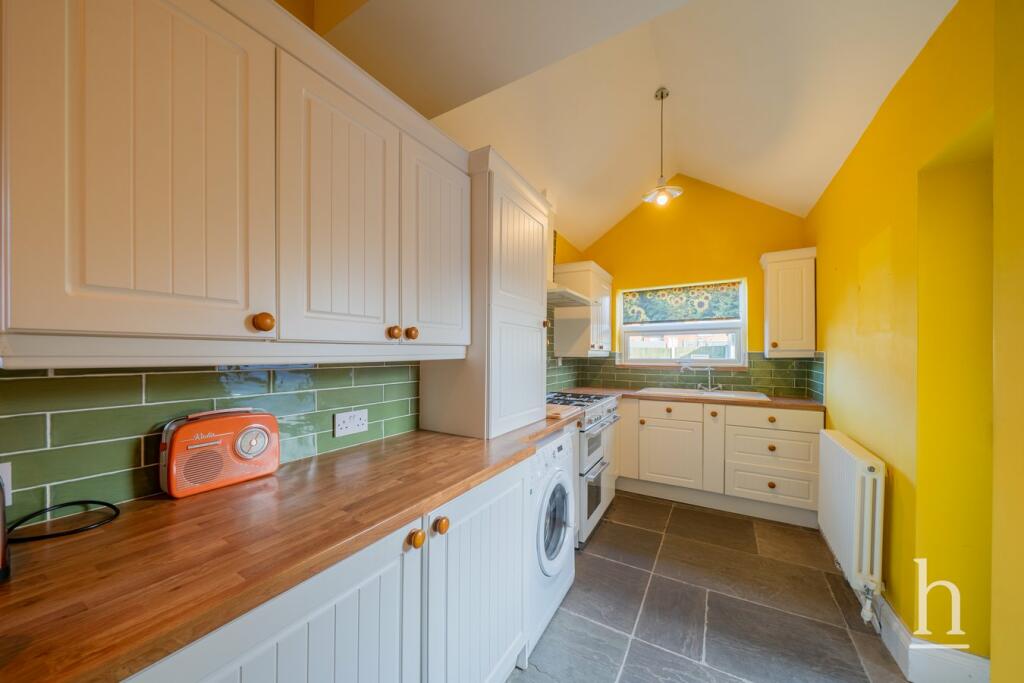 Additional property image - South View, Bromborough Pool, CH62