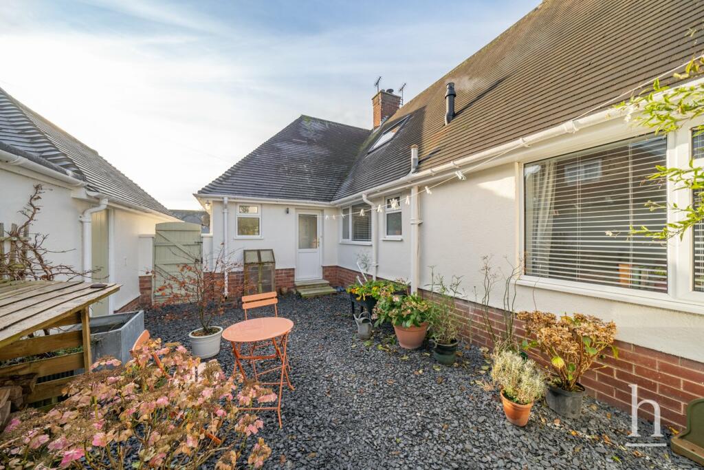 Additional property image - Gayton Parkway, Gayton, CH60