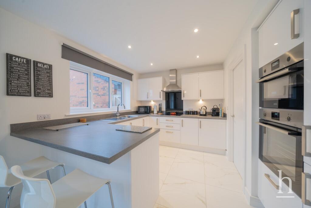 Additional property image - Ditchley Close, Moreton, CH46