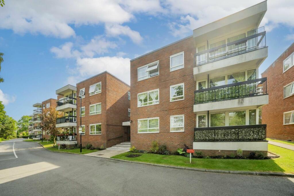 3 bedroom flat for sale in Hendon Lane, Finchley, N3