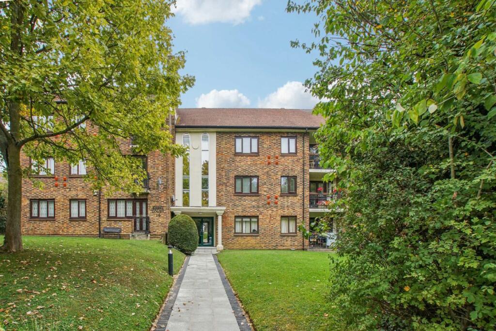 Main image of property: Clandon Gardens, Finchley