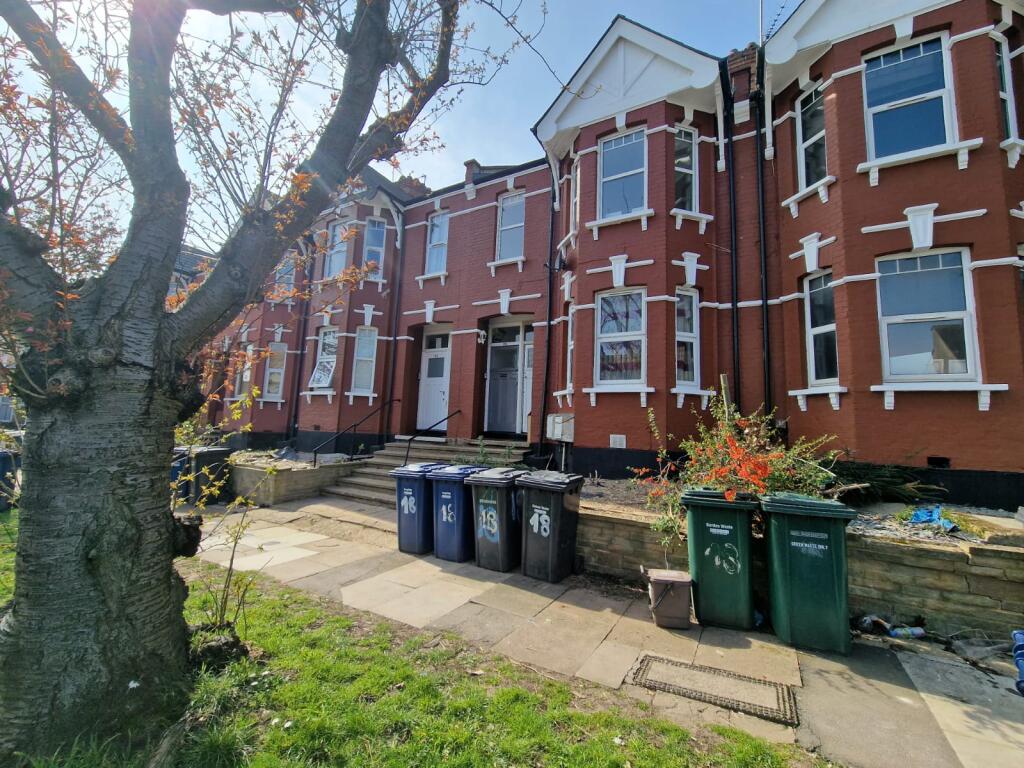 Main image of property: Hillview Gardens, London, NW4
