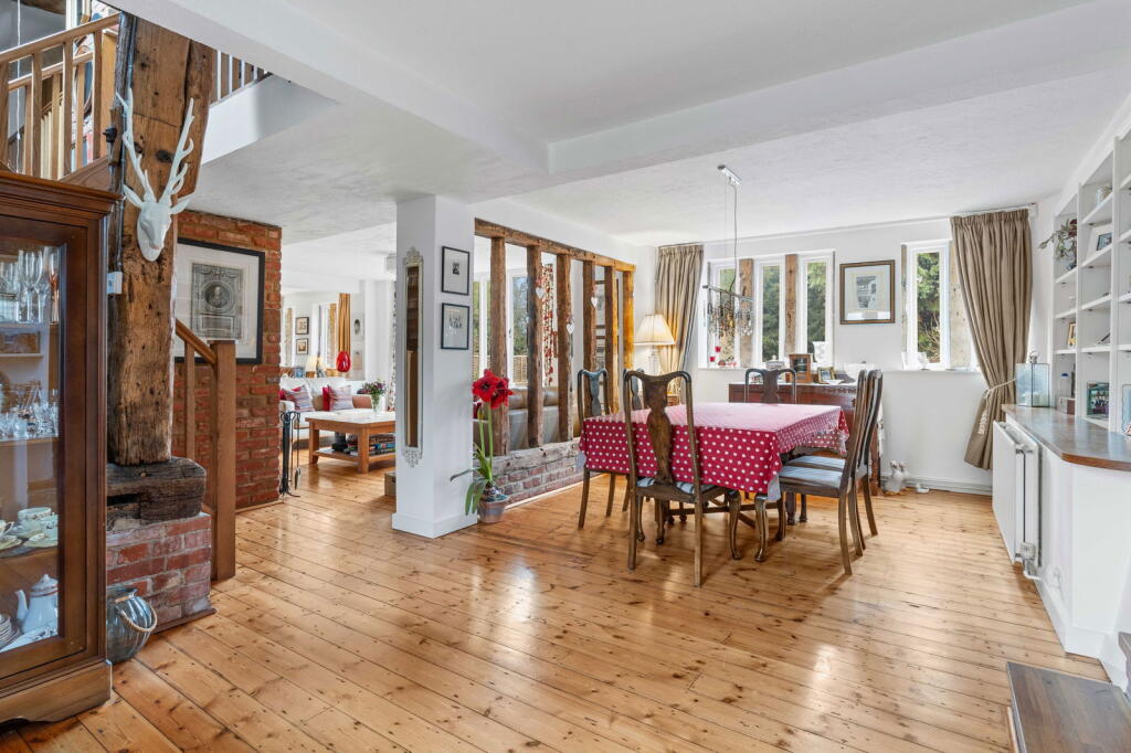 Additional property image - Wicken Bonhunt, Saffron Walden, CB11 3UG