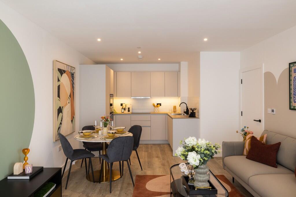 Main image of property: 6-44 Station Road, Croydon, CR0 2RB