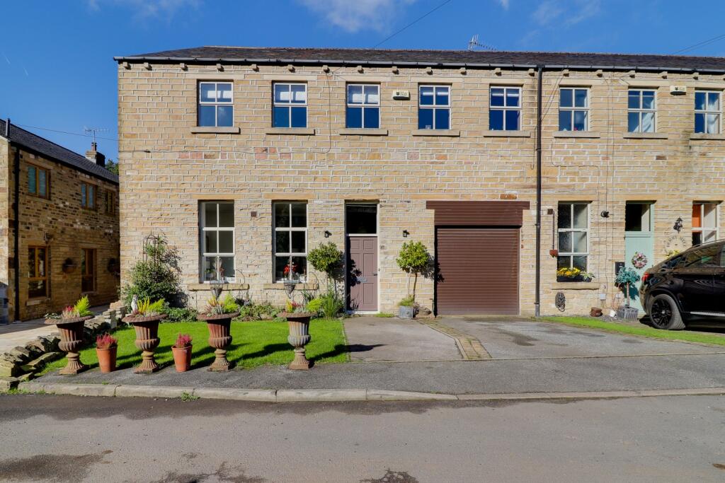 5 bedroom character property for sale in Berry Mill Lane, Scammonden