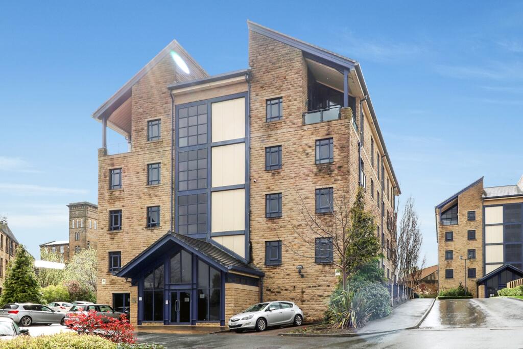 2 bedroom penthouse for sale in Equilibrium, Lindley, Huddersfield, HD3