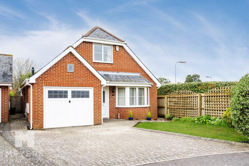 3 bedroom detached house for sale in Parkers Close, Poulner, Ringwood, BH24