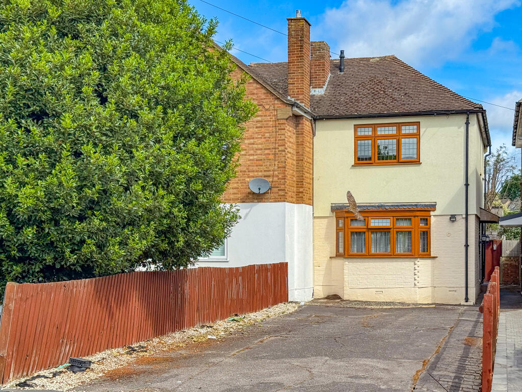 Main image of property: Moor Lane, Upminster, RM14, *** WITH SELF CONTAINED ANNEX***