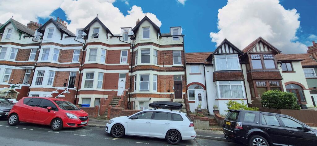 Main image of property: Flat, 15 Victoria Park Avenue