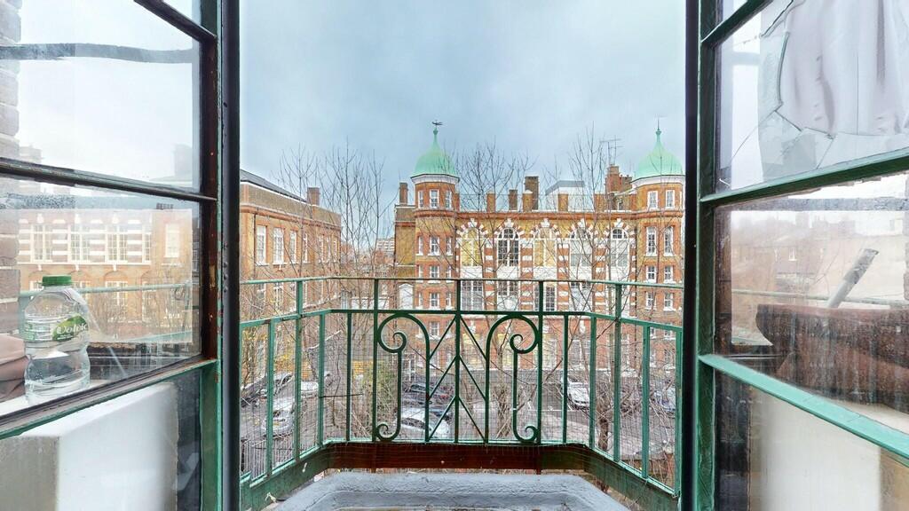 Main image of property: Flat 24, 64-82 Myrdle Street