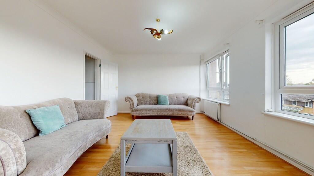 3 bedroom apartment for rent in Samuel Street, Woolwich, SE18