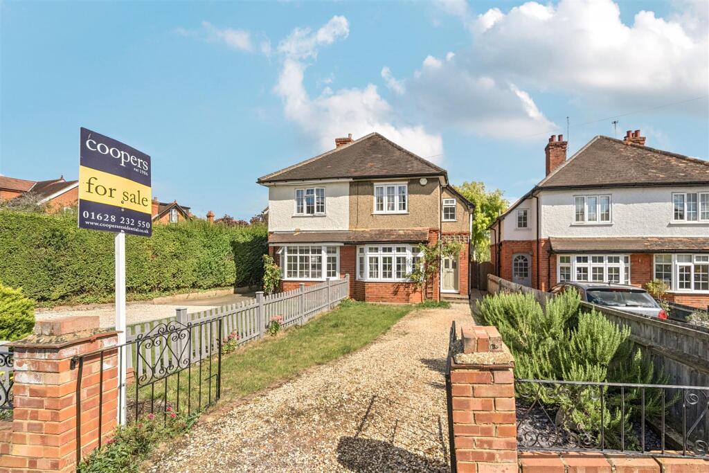 Main image of property: College Road, Maidenhead, SL6