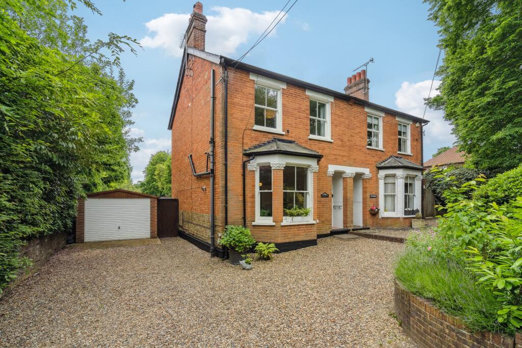 3 bedroom semidetached house for sale in Shire Lane, Chorleywood, WD3
