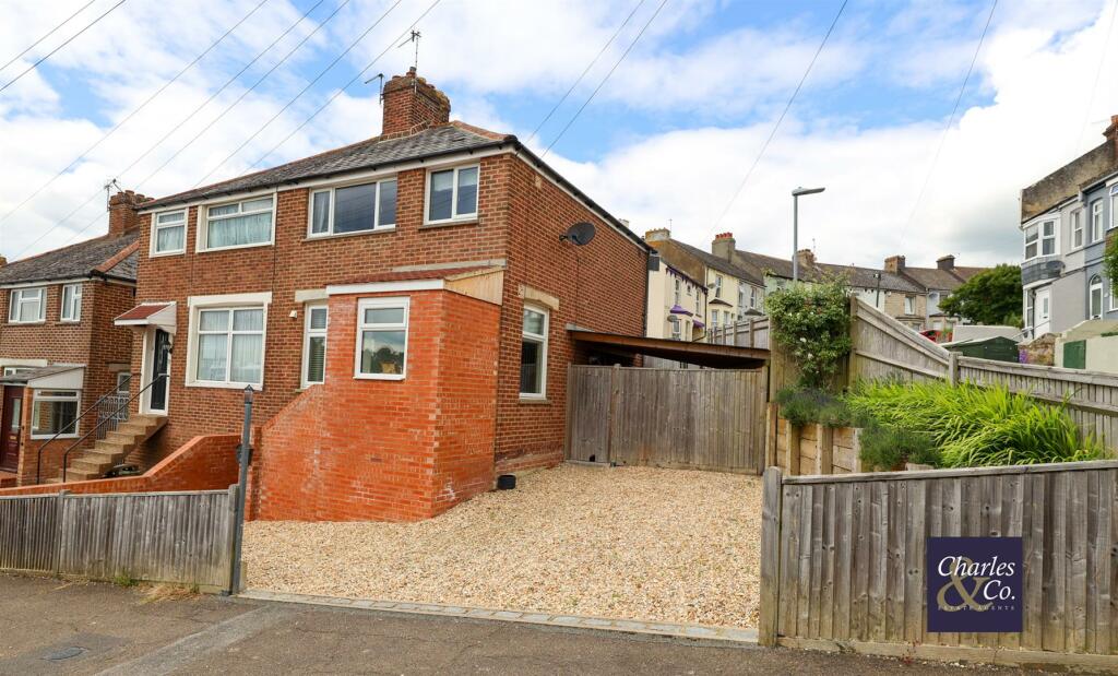3 bedroom semidetached house for sale in Clifton Road, Hastings, TN35
