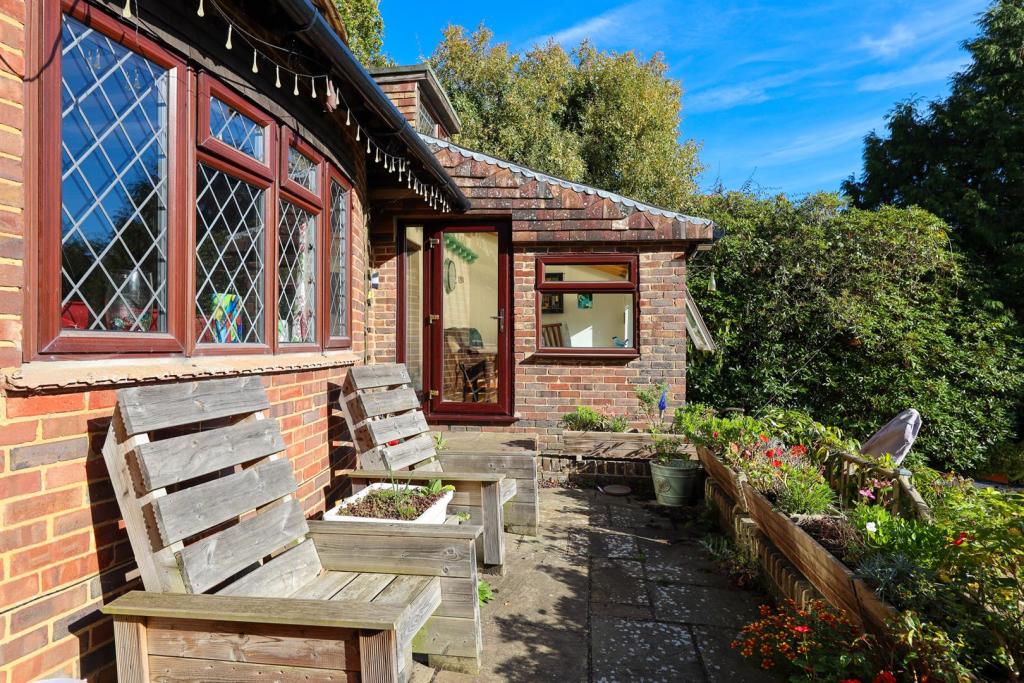 3 bedroom detached house for sale in Battery Hill, Fairlight, TN35