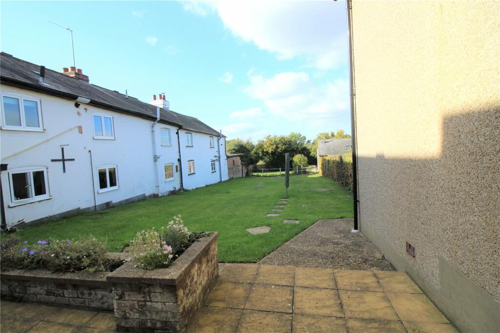 End of Terrace to rent on Water End Road, Potten End, Berkhamsted