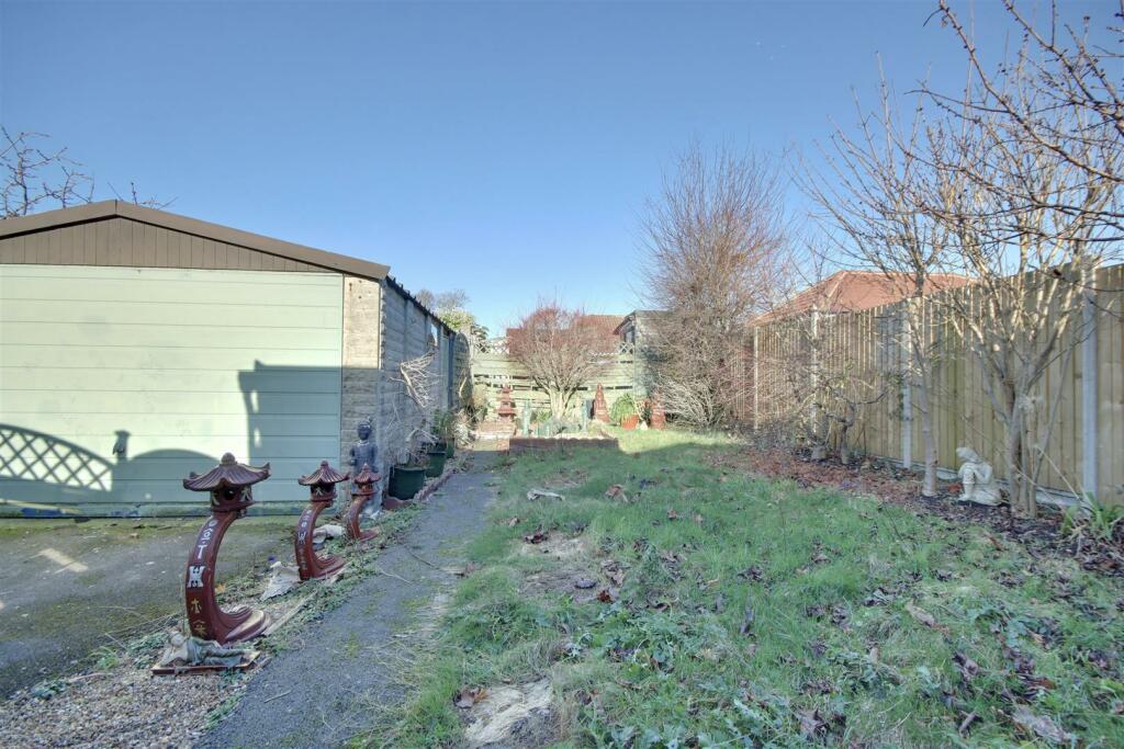 2 bedroom semidetached bungalow for sale in Abbey Road, Fareham, PO15