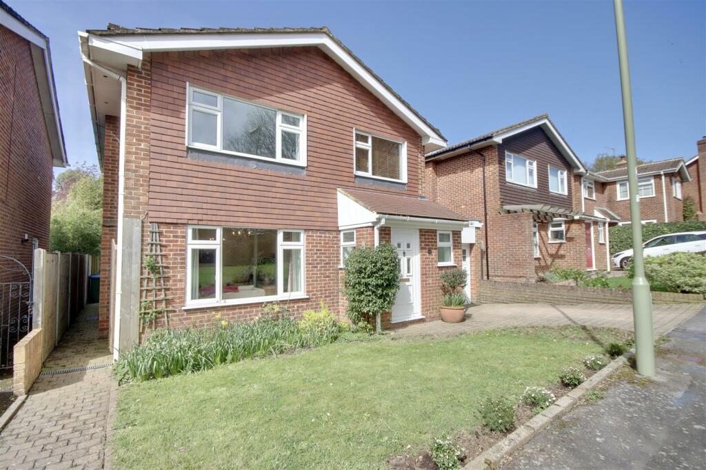 4 bedroom detached house for sale in The Causeway, Fareham, PO16