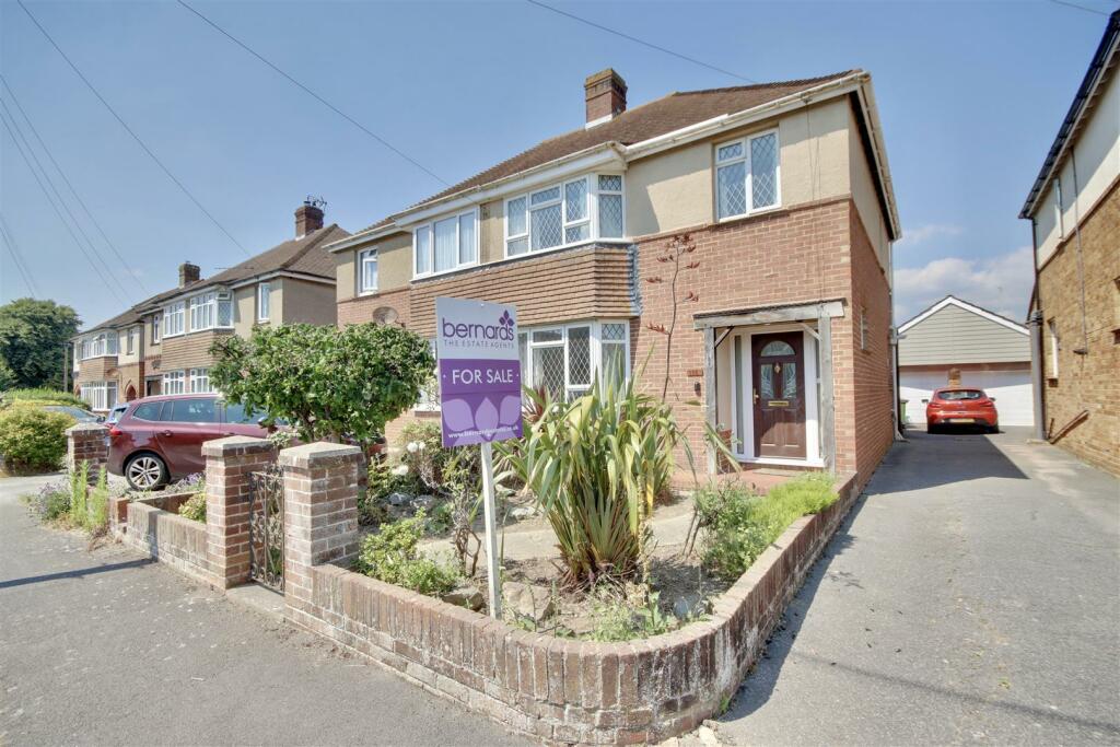 Main image of property: Romsey Avenue, Fareham