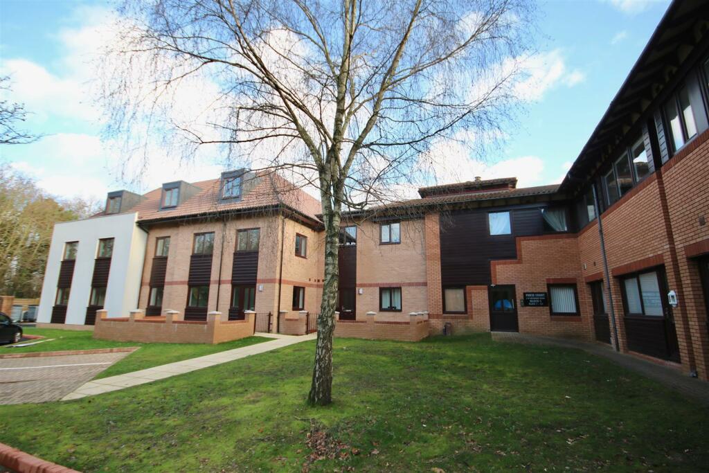 Main image of property: Wickham road, Fareham