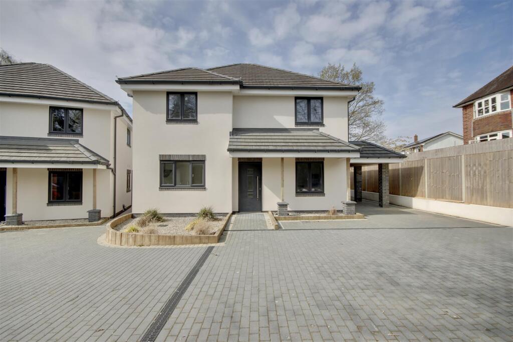 Main image of property: The Avenue, Fareham, Hampshire