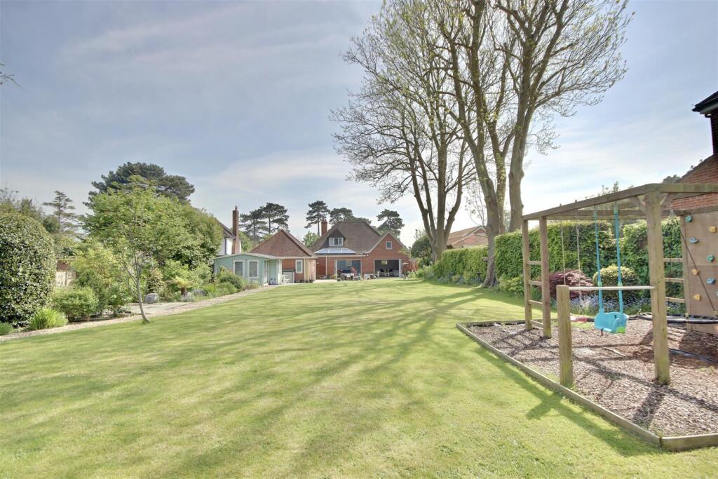 Main image of property: The Avenue, Fareham