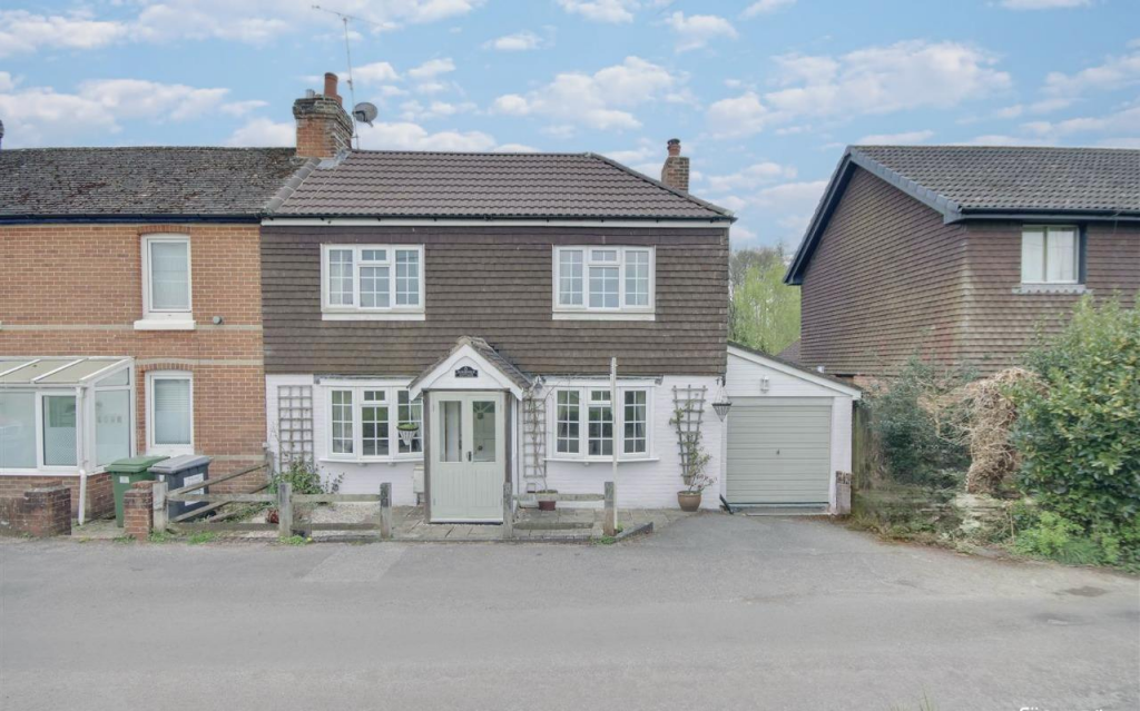 Main image of property: Tanfield Lane, Wickham, Hampshire