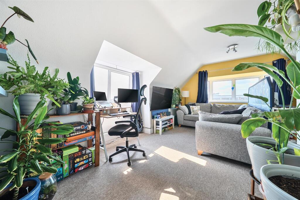 Main image of property: Leith Avenue, Portchester, Hampshire