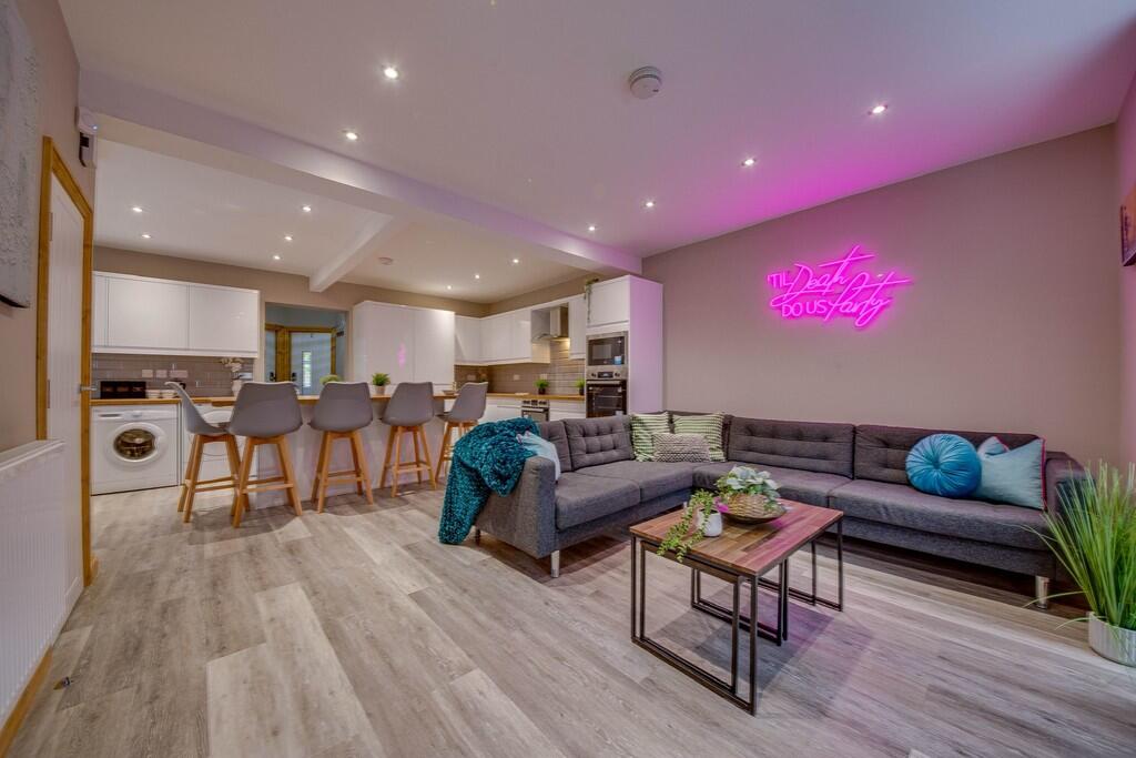 Main image of property: Ednaston Road, Dunkirk