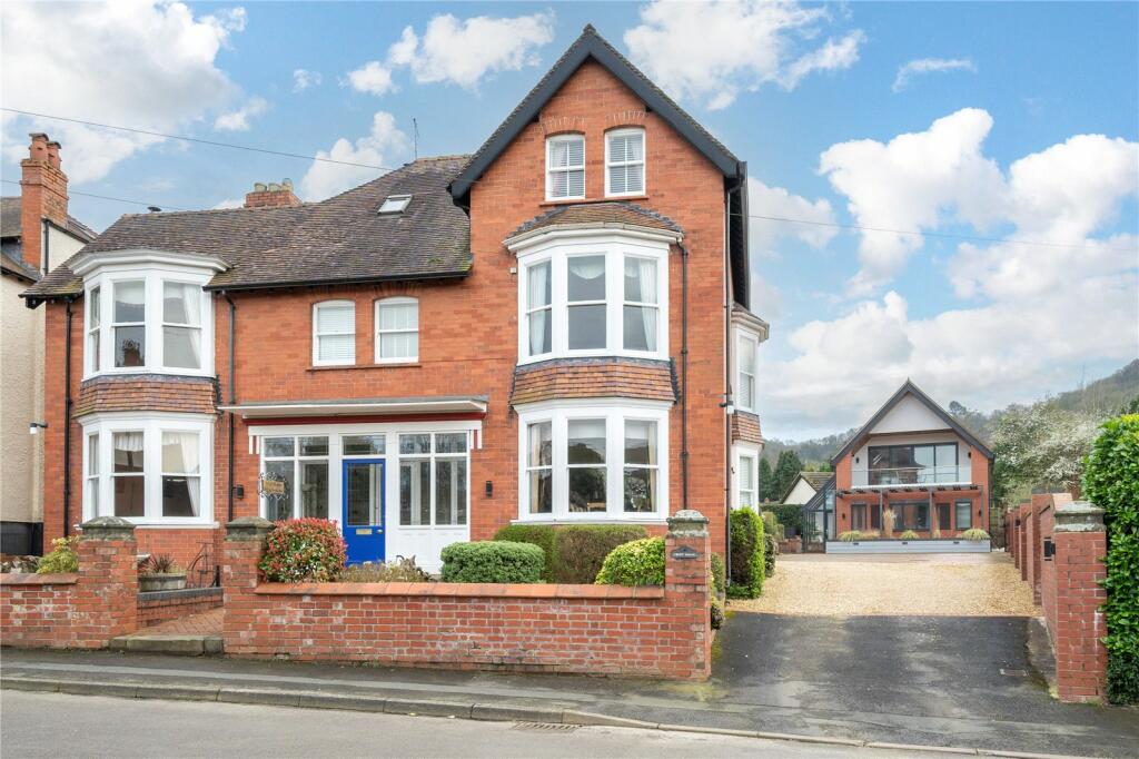 6 bedroom detached house for sale in Hazler Crescent, Church Stretton