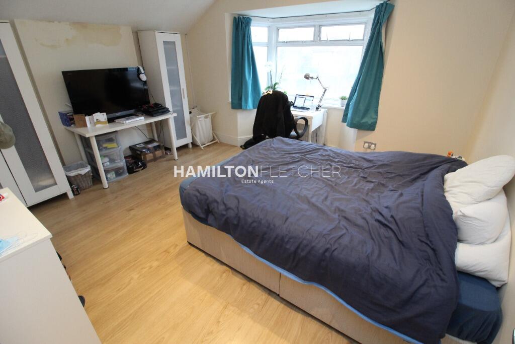 Main image of property: Eastern Avenue, Reading, RG1