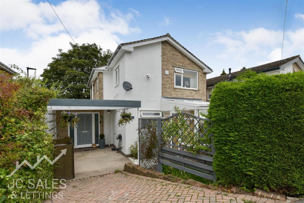 Main image of property: Dore Hall Croft, Sheffield