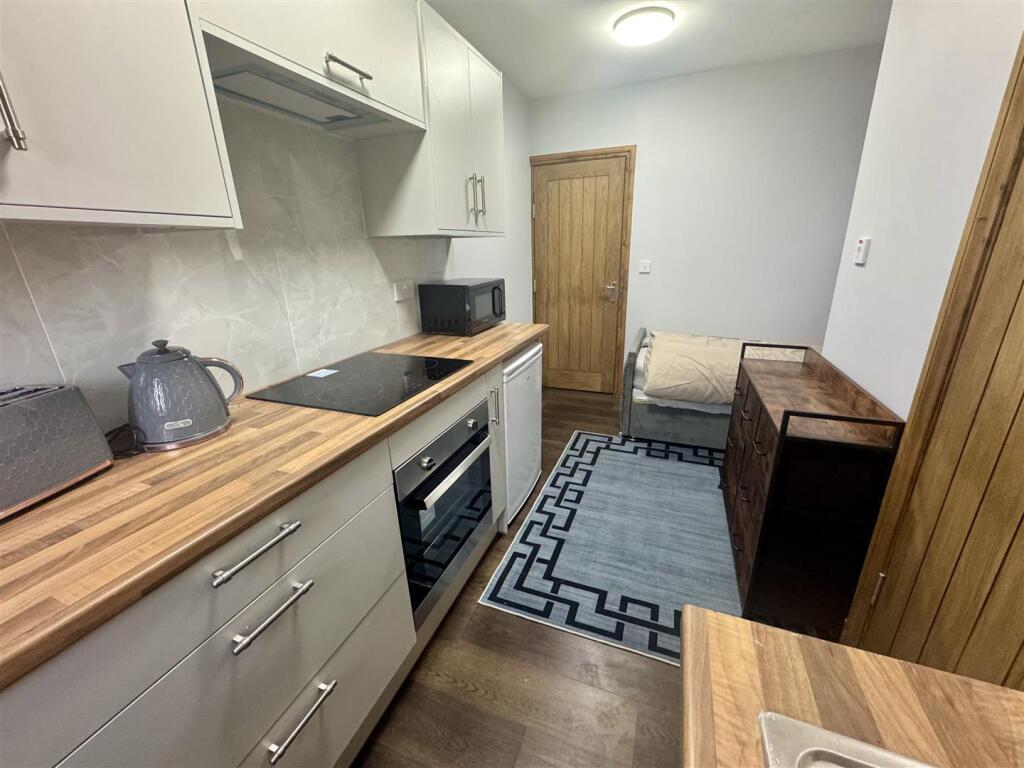 Main image of property: London Road, Sheffield