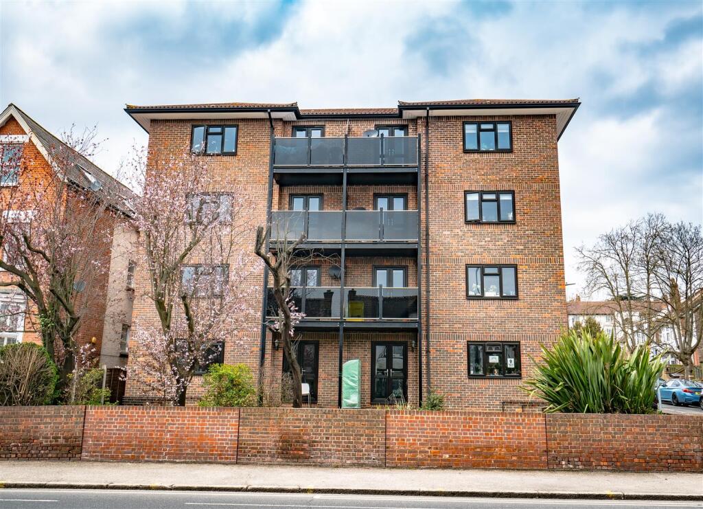 Main image of property: 89 Worple Road, Wimbledon